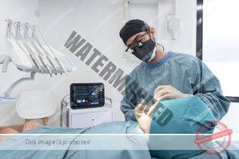 imagen de cirugia en clinica dental premia