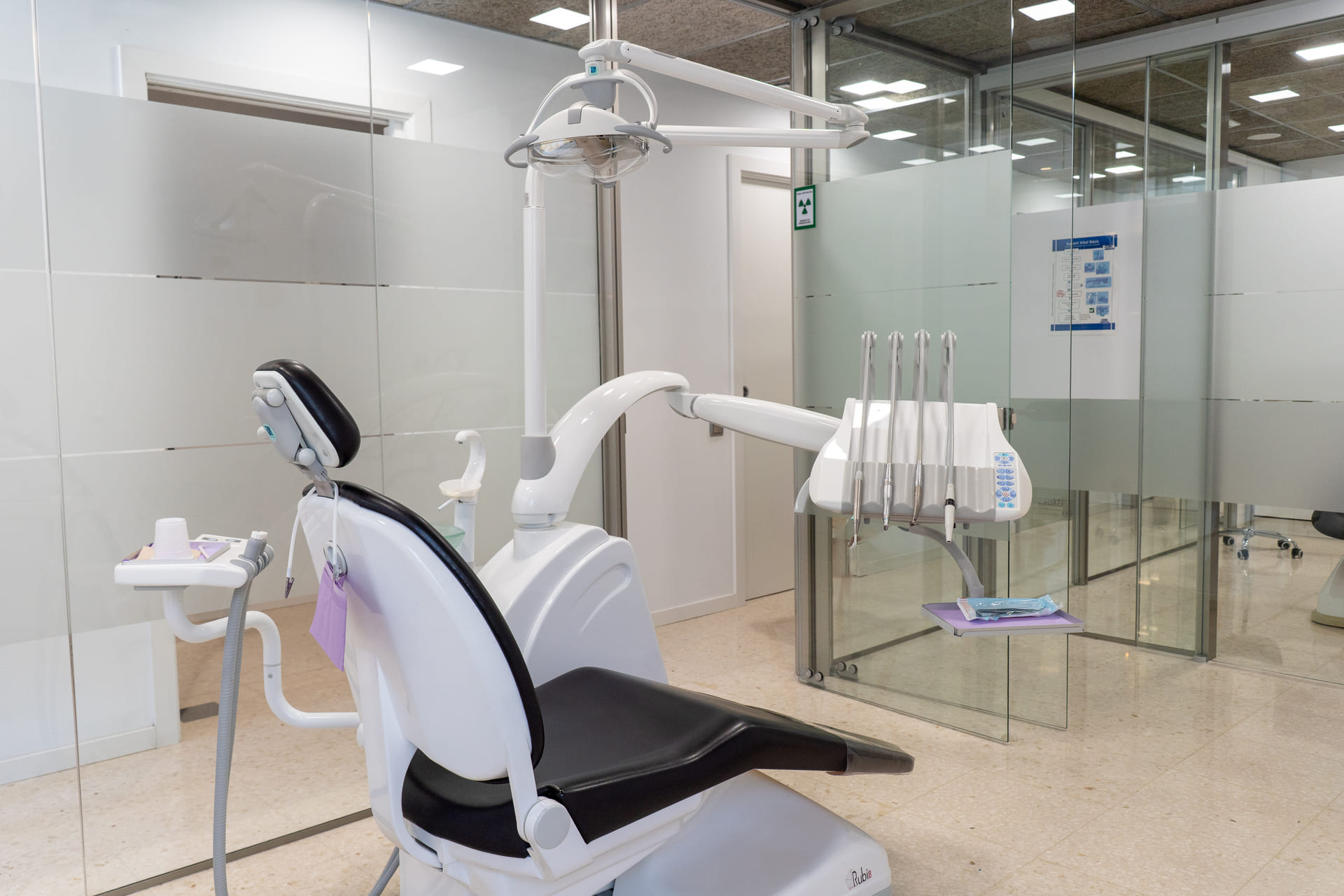 _DSC0312 Box quirúrgico Dental Premià
